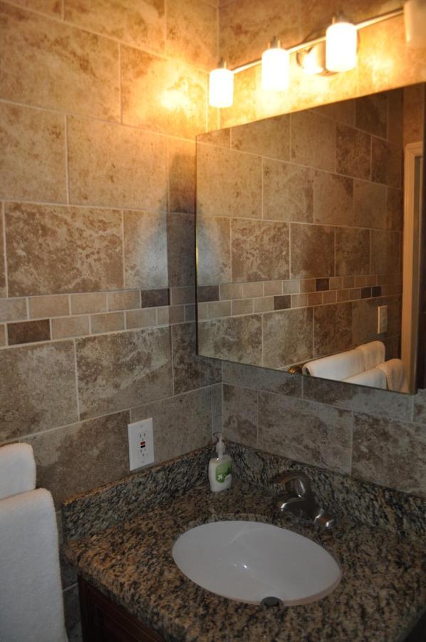 Lovely 3-Bd, Walk To Bars, 9 Min Drive From Beach! Heated Pool. Fort Lauderdale Buitenkant foto